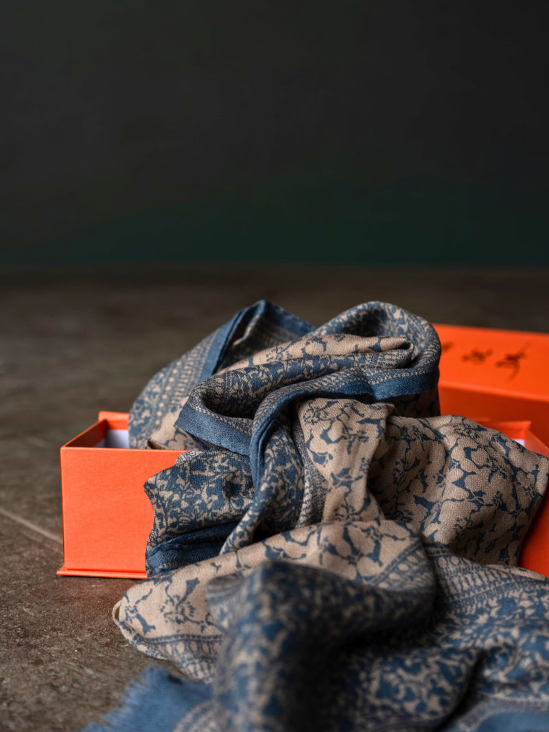 Foulard XL de cashmere y seda motivos florales