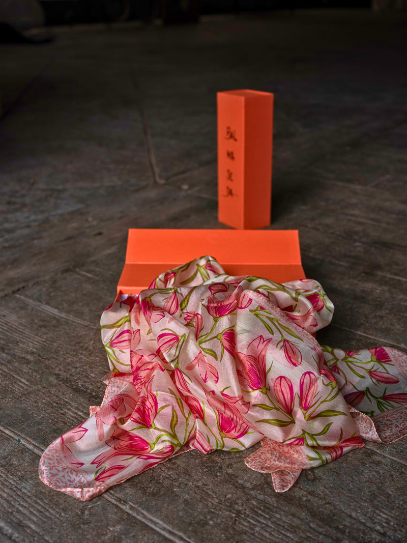 Pañuelo XL de seda motivos florales