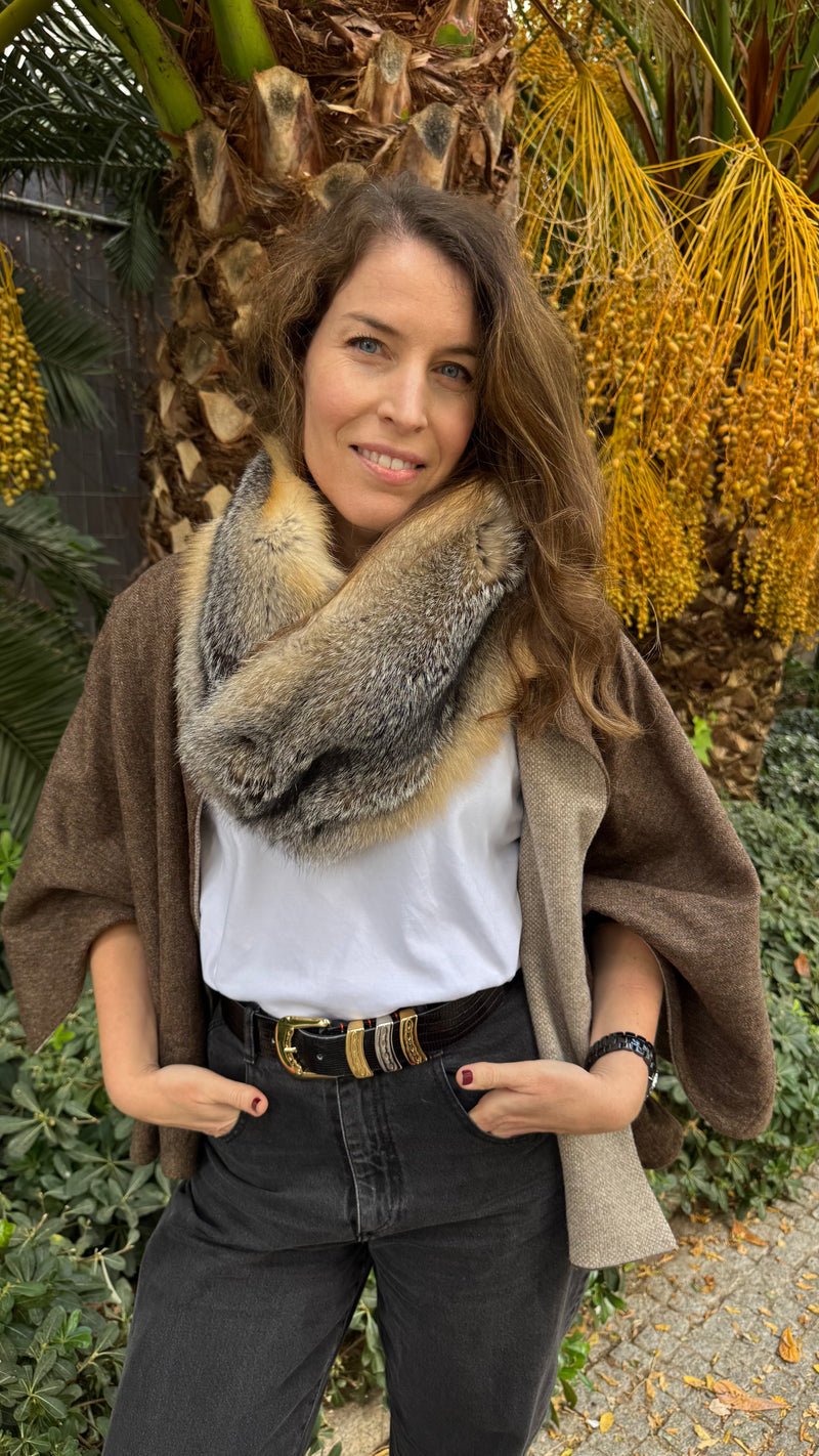 Cuello de zorro LATTE