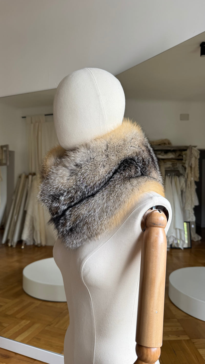 Cuello de zorro LATTE