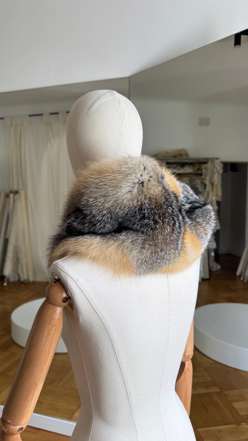 Cuello de zorro LATTE