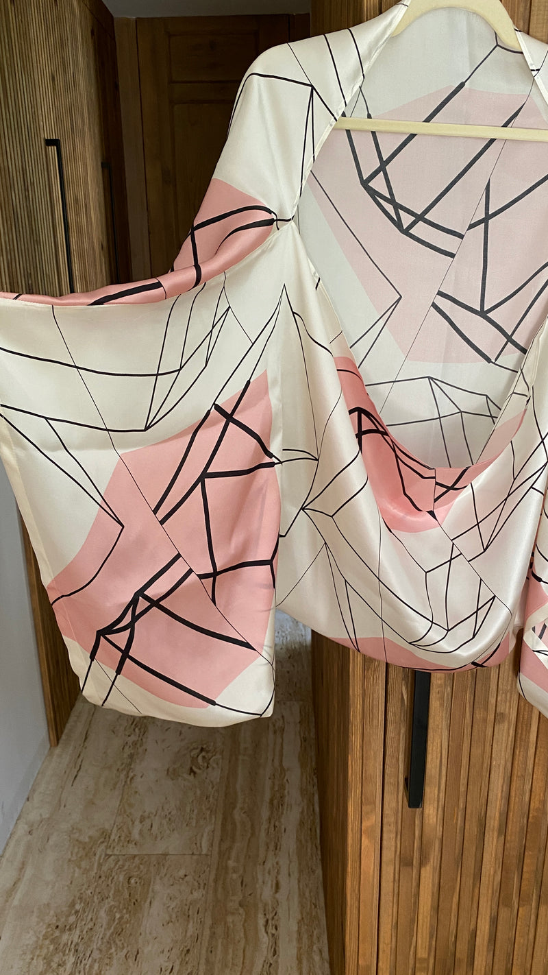 Chaqueta de seda fluida con estampado geométrico