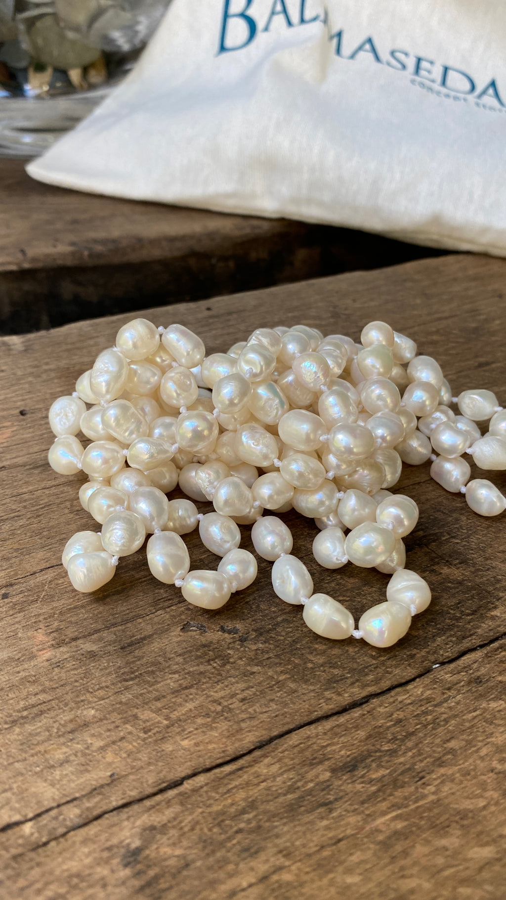 Collar largo de perlas ovaladas grandes – Balmaseda Concept Store