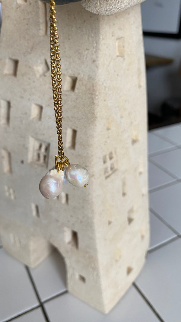 Collar largo de perlas ovaladas grandes – Balmaseda Concept Store
